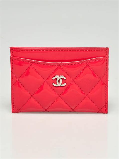 yoogi's Chanel card holder